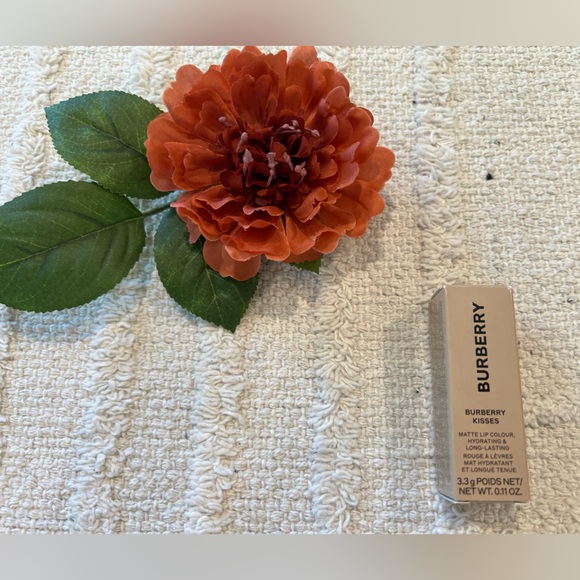 BURBERRY Burberry Kisses Matte Dusty Pink Lipstick Lip Color Make Up - Picture 11 of 11